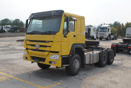 Sprzedaj ciężarówkę ciągnącą Sinotruk z normą emisji Euro 2 5600x2300x1500