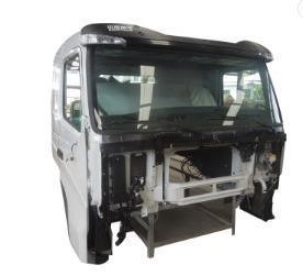 Traktor ciężarowy odporny na zużycie z częściami układu napędowego żółtego koła